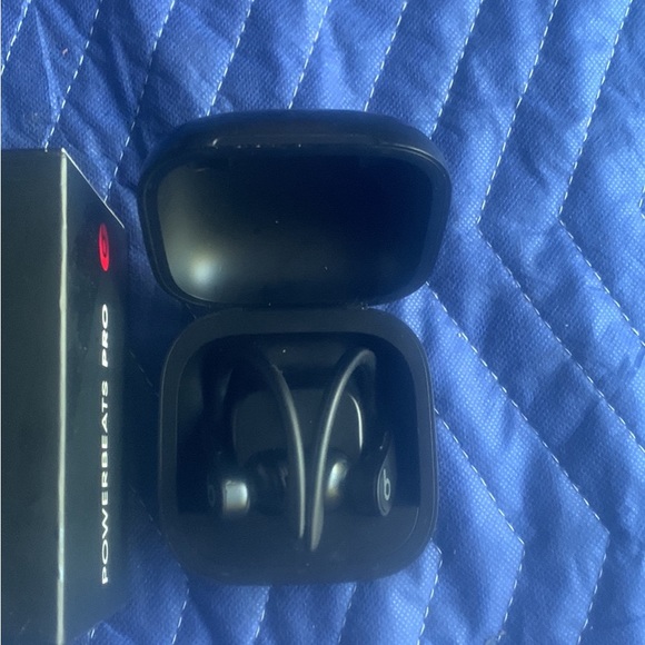Beats by Dre Powerbeats Pro - Works Perfectly.